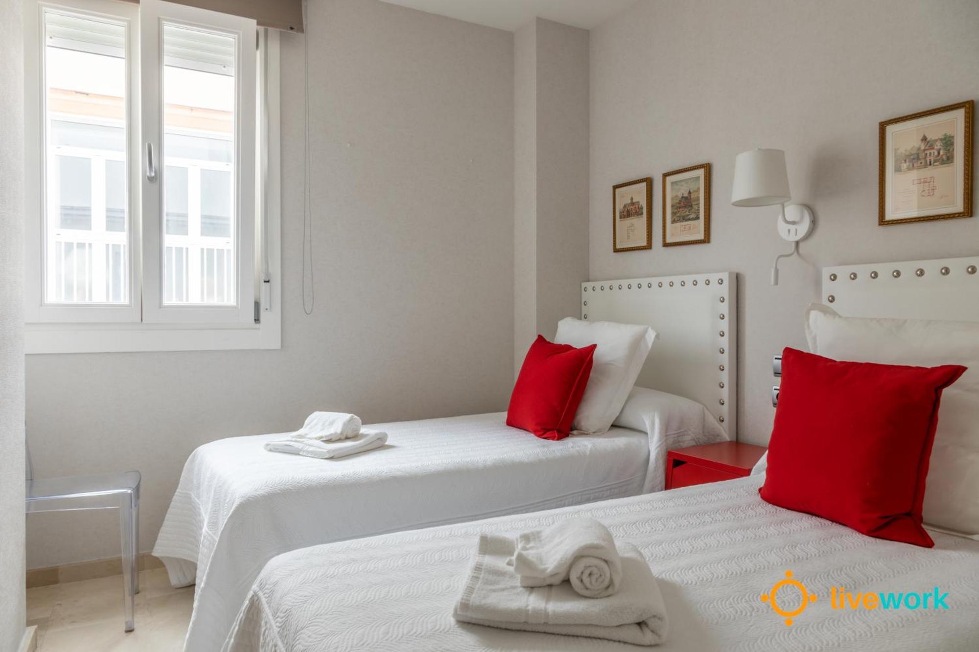 Mirador De La Vina Free Parking By Livework Apartment